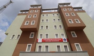 ingilizce sunum enes batur trene biniyor